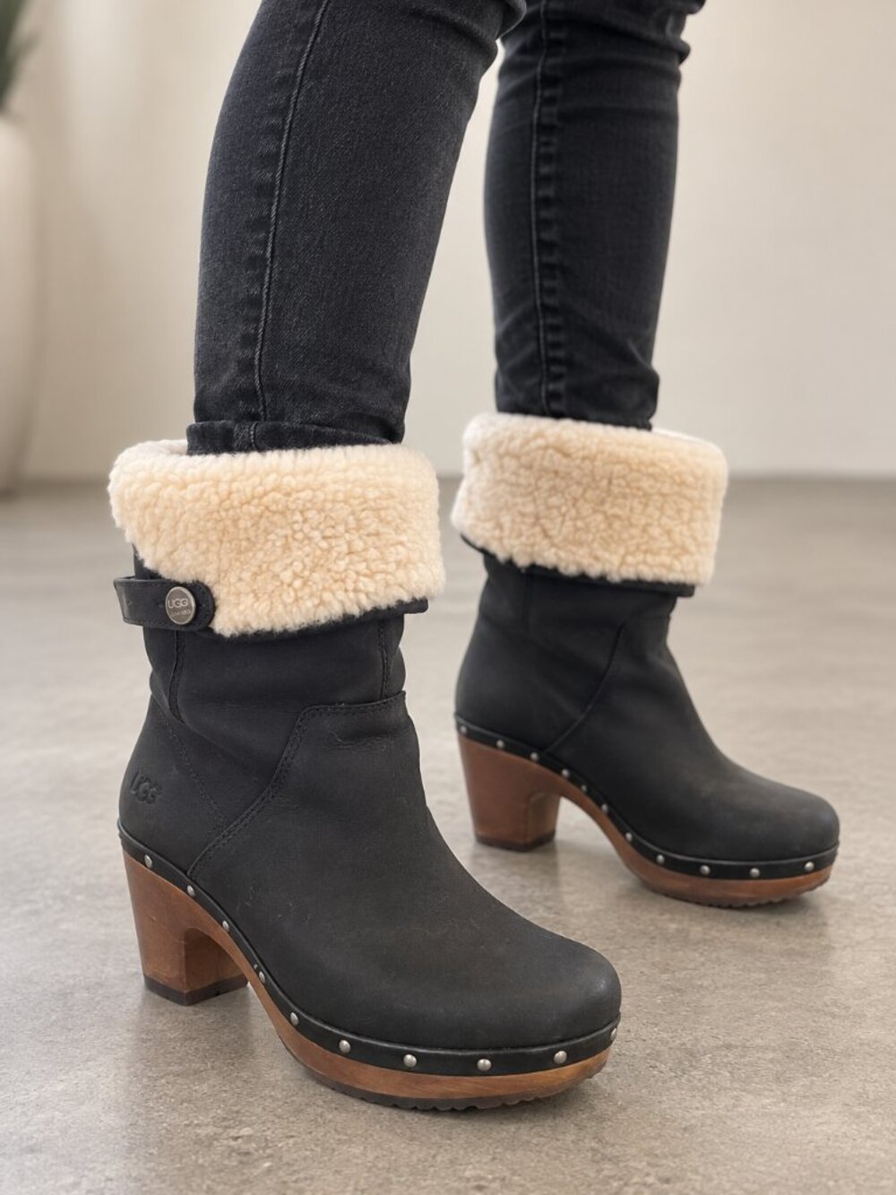 UGG Black Shearling Cuff Heeled Boots Sz 7
